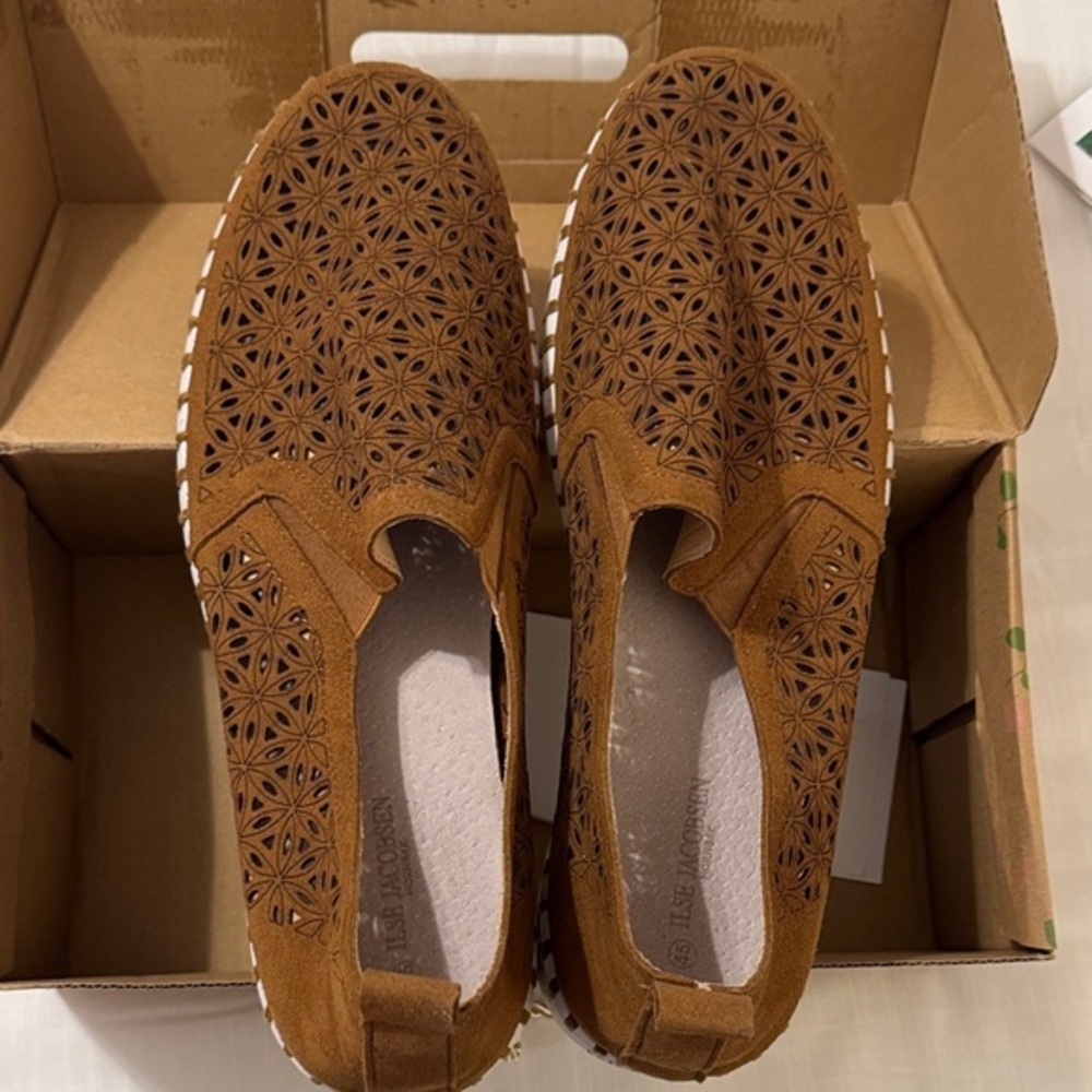 Ilse Jacobsen Brown Laser Cut Tulip  Slip-On Shoes